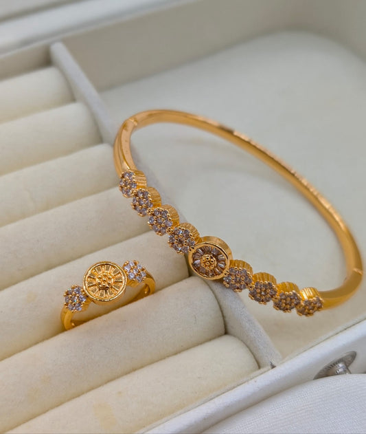 BLOOMING FLORAL GOLD BANGLE RING SET